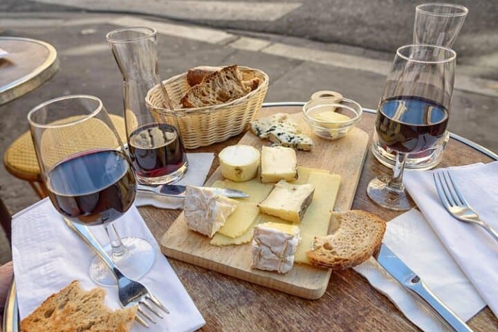 Paris Private Food Tour in Le Marais: Wine & Local French Cuisine