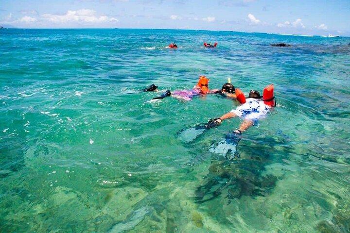 St Maarten Boat Tour with Lunch, Drinks, & Snorkeling Gear