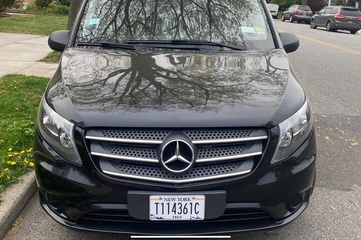 Executive Black Car Airport Transfer | JFK, LGA & EWR