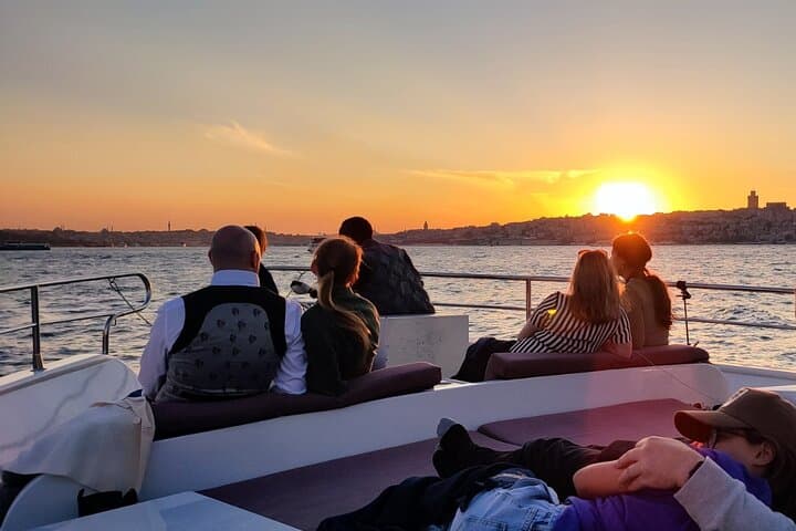 SUNSET CRUISE of Bosphorus at Deluxe Yacht in Istanbul