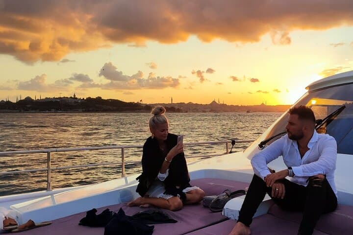 SUNSET CRUISE of Bosphorus at Deluxe Yacht in Istanbul