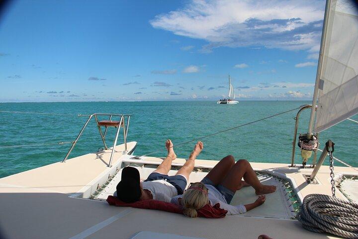 3 North Islands Catamaran Cruise with Lunch & Drinks on island.