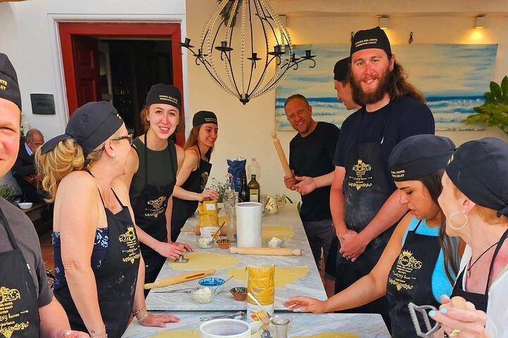 Authentic Pasta & Pizza Cooking Class with Sorrento Coast Pickup