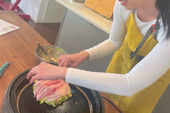 Small-Group Osaka-Style Okonomiyaki Cooking Class