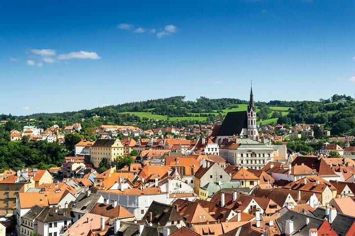Private Transfer from Vienna to Prague with Stop in Cesky Krumlov