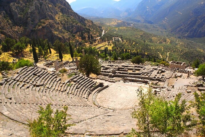4-Day Greece Highlights Tour: Epidaurus, Mycenae, Olympia, Delphi and Meteora