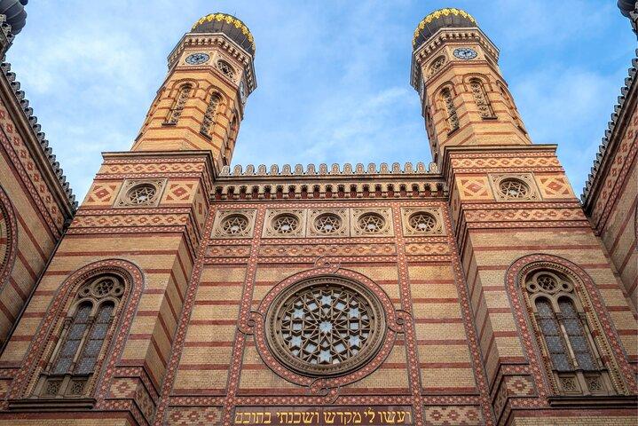Budapest Self-Guided City Walking Tour & Scavenger Hunt