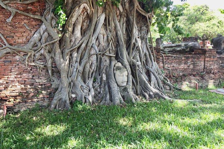 Ayutthaya Historical City & Ayothaya Floating Market Day Tour