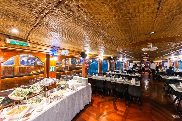 2-Hour Dubai Marina Dhow Dinner Cruise
