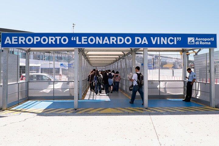 Rome Revival: Private Airport Transfer & City Tour