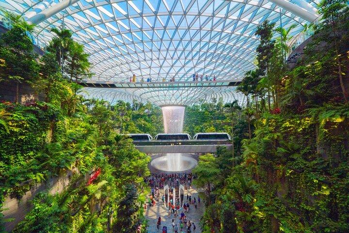 Private Arrival Transfer From Singapore Airport or Port to Hotel