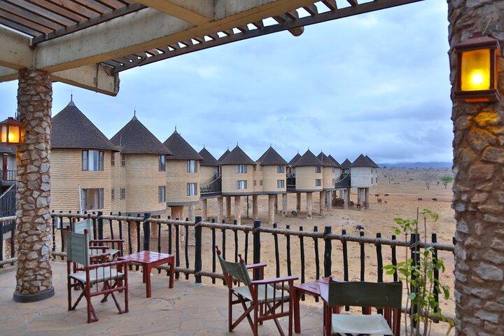 3 Days Safari Tour to Tsavo's Most Photographed Lodge