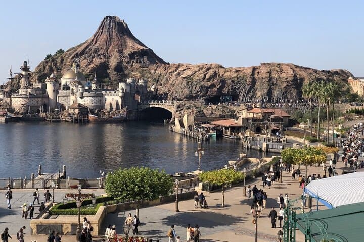 Tokyo DisneySea 1-Day Ticket & Private Transfer