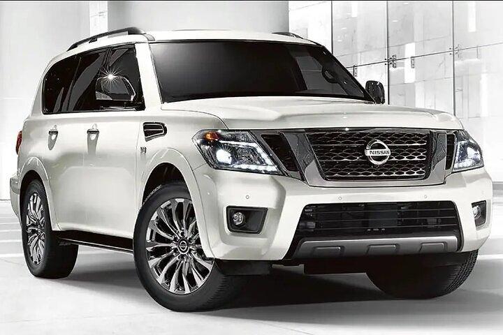 Kuwait City Full Day Luxury Car with Local Driver Rental