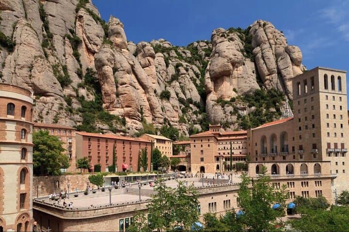 Private Tour from Barcelona to Monserrat