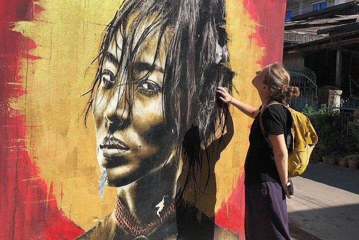 Phnom Penh Hidden Market, Breakfasts & Street Art by Tuk Tuk