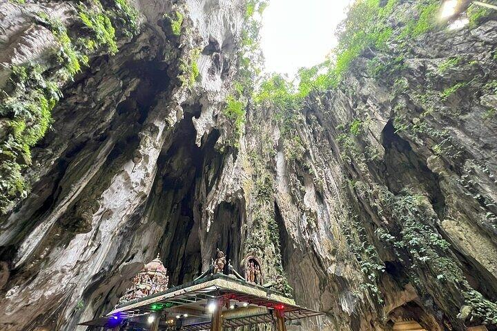 Private 2-day tour: Thailand, Malaysia & Indonesia (3 countries) from Singapore