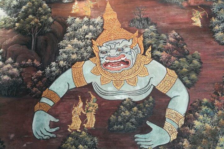 Private Grand Palace & Long-tail boat tour in Bangkok