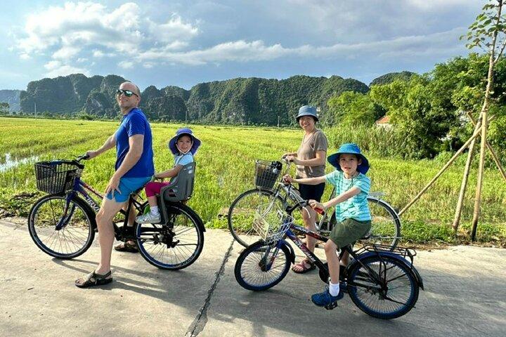 Private Day Tour to Hoa Lu Hang Mua Hiking and Tam Coc Biking