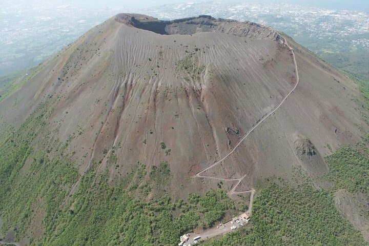 Naples DA Vesuvius Tour with Lunch