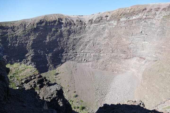 Naples DA Vesuvius Tour with Lunch