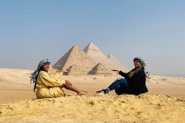 Half-day Private Tour in Pyramids of Giza and Sphinx