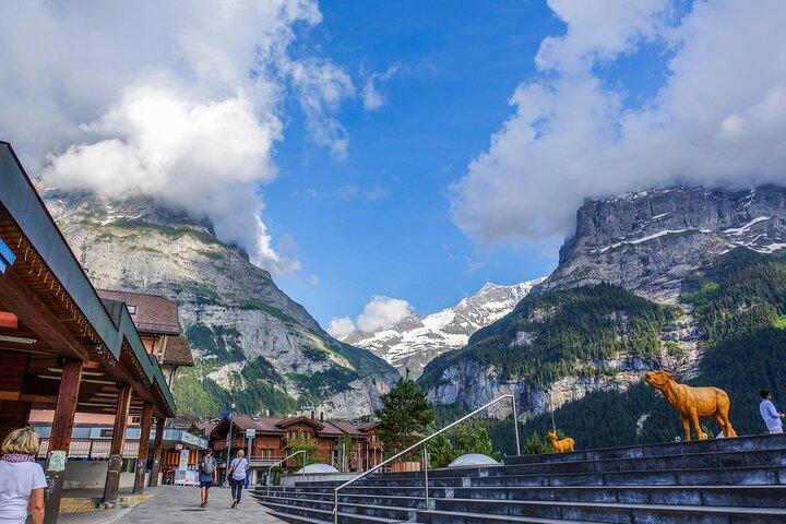 Zurich: Guided Daytrip to Grindelwald, Lauterbrunnen & Interlaken