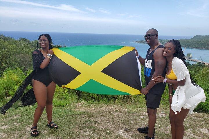 Luminous Lagoon/glistening waters Private Tour from Montego Bay