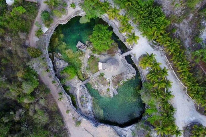 Private Tour to Tulum Ruins and 4 Cenotes