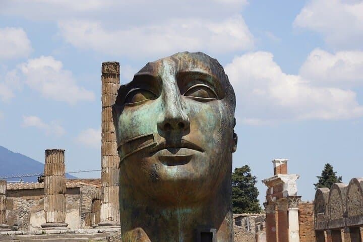 Day Tour Rome to Pompeii and skip the line Access.