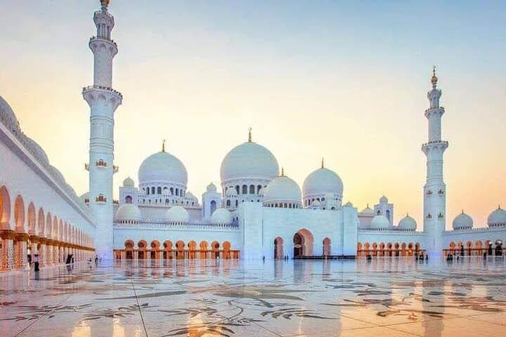 Guided Abu Dhabi City Tour Private Transfer