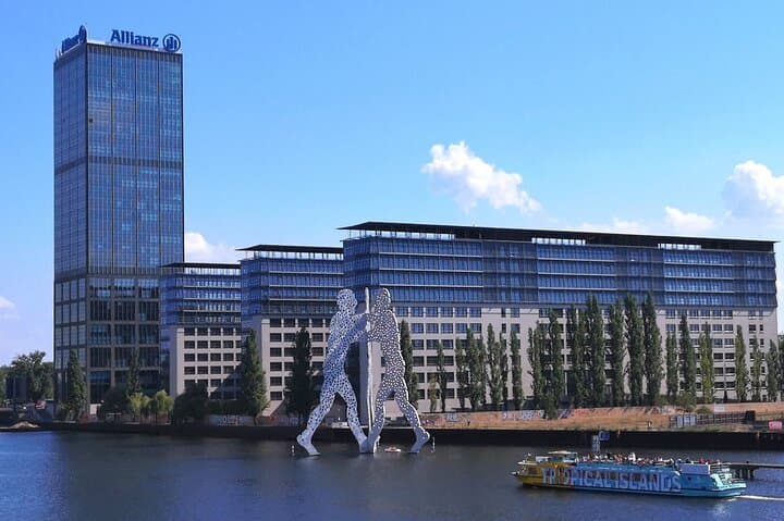 Berlin East Side Tour 2.5 hour cruise with commentary