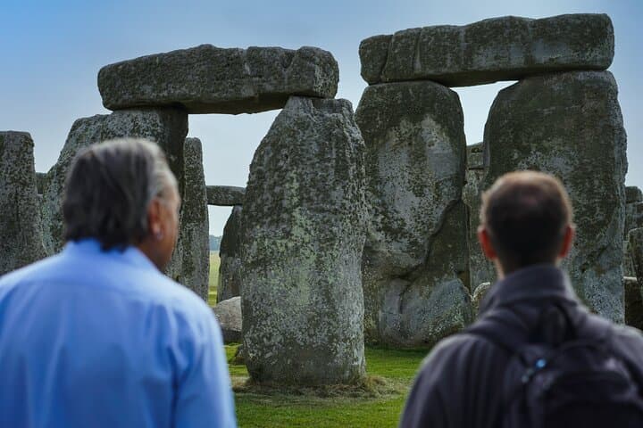 Small-Group Day Trip to Stonehenge, Bath and Windsor from London