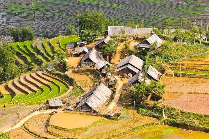 2 Days Group Trekking Tour from SAPA ( Homestay Overnight )