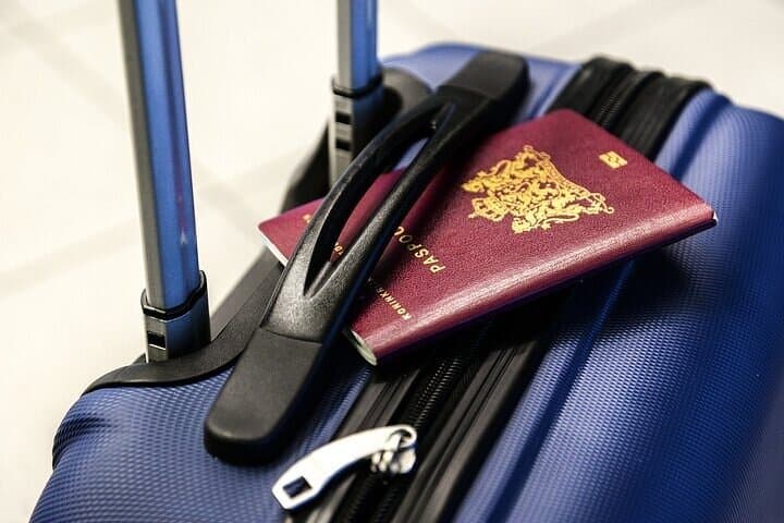Transfer: Saint Exupéry Airport(LYS) to Lyon City Center