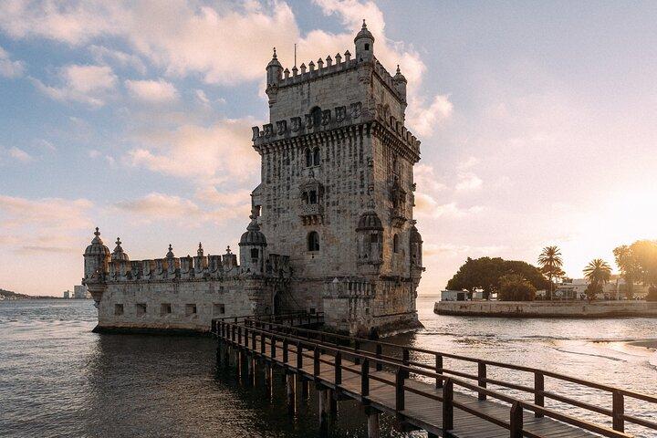 Lisbon Private City Tour with a River Boat Crossing Included