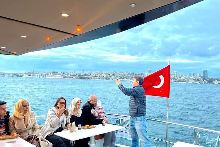 2 Hours Small Group Guided Bosphorus Luxury Yacht Cruise