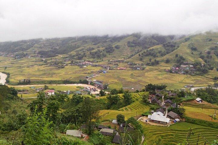 One day Trekking in Sapa and Muong Hoa Valley with local guide