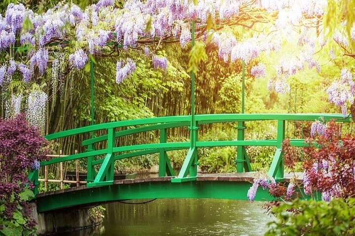 From Paris, Monet’s Enchanted Giverny Tour in very small group