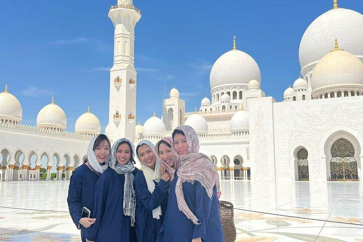 Half-Day Private Tour from Dubai to Sheikh Zayed Grand Mosque