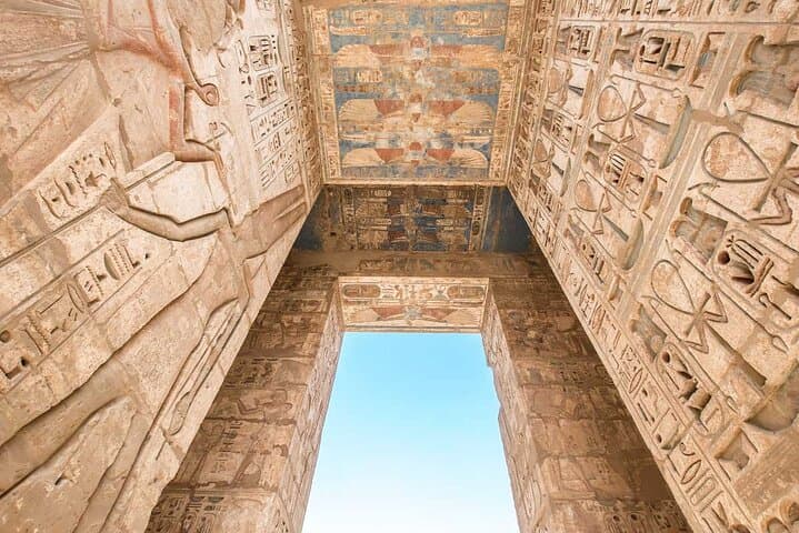 Private transfer from Luxor to Hurghada or vice versa.