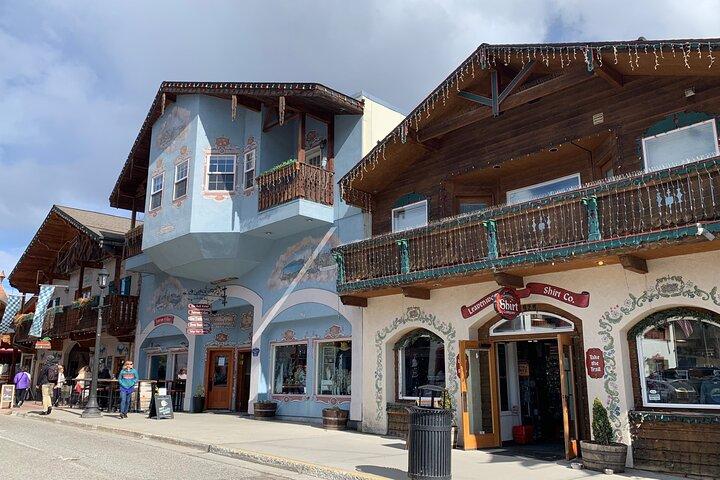 Visit Leavenworth on a guided Cascades and Snoqualmie Falls Tour