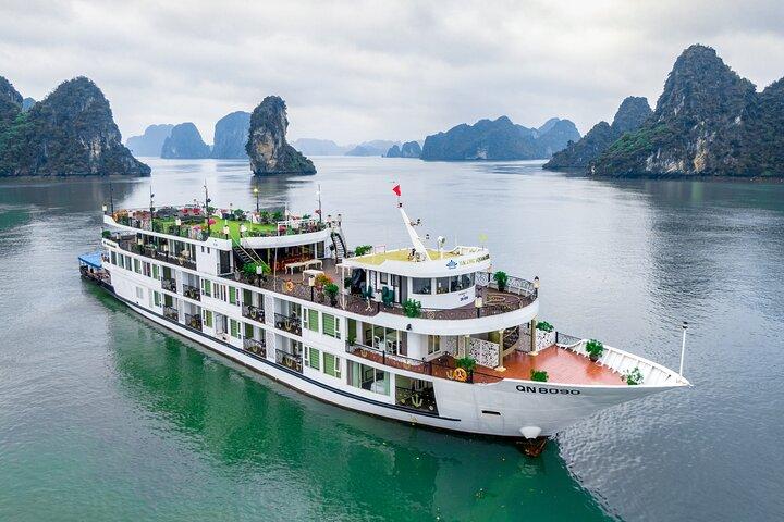 Halong Bay 2Day/1 Night - LUXURY OVERNIGHT CRUISE - Balcony Cabin