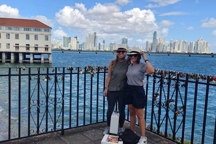 Historical Private Tour in the city and Panama Canal with Pickup