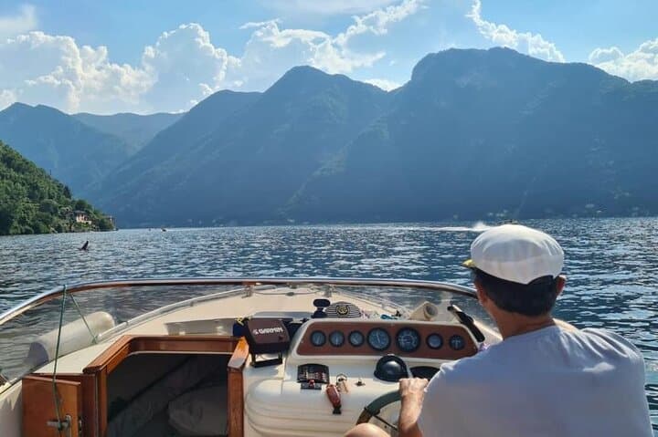 2 hours Private Boat Tour Lake Como for Groups from 1 to 6 People