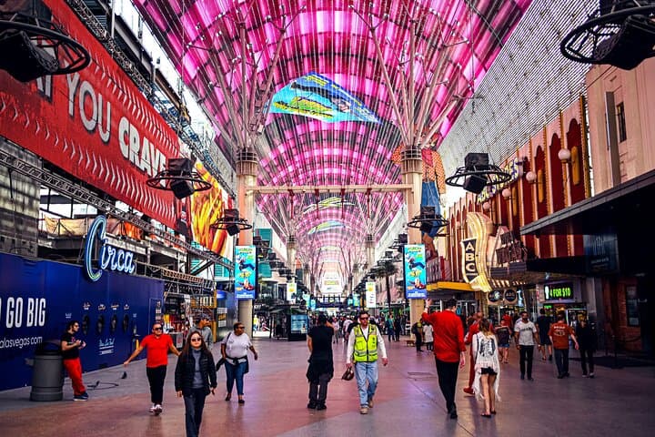 Downtown Las Vegas Food Tour of 6 Iconic Dishes & Hidden Gems