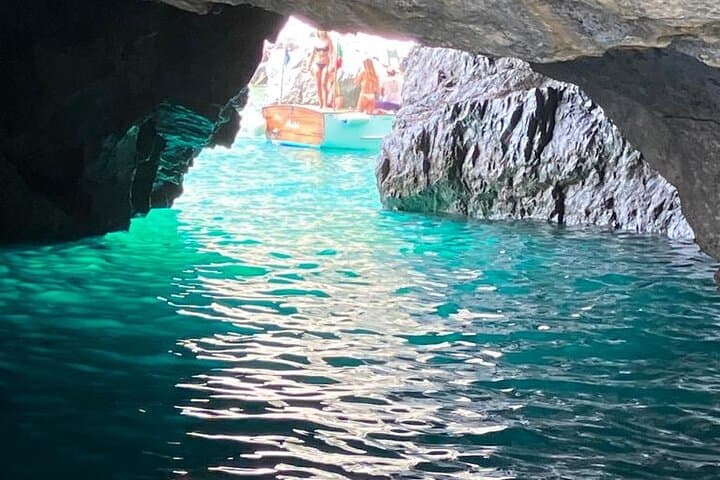 Guided Small Group Boat Day on Capri