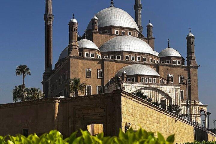Explore Cairo Egyptian Museum & Coptic Islamic Tour with Guide