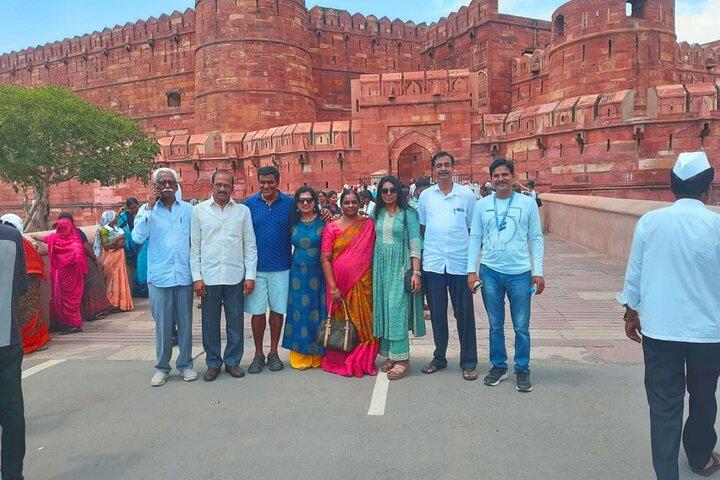Agra Full-day Local Tour with Taj Mahal, Agra Fort and Mehtab Bagh