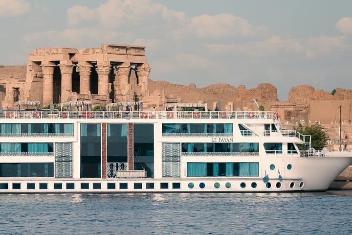 12 Days Classic Egypt Tour with Nile Cruise and Red Sea Stay Everything Included